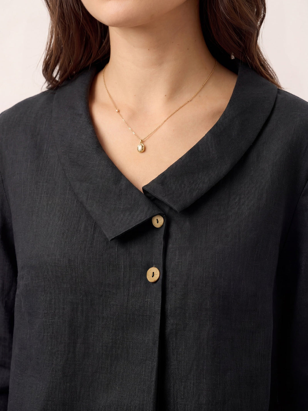 Linen pleat top with asymmetric collar for women