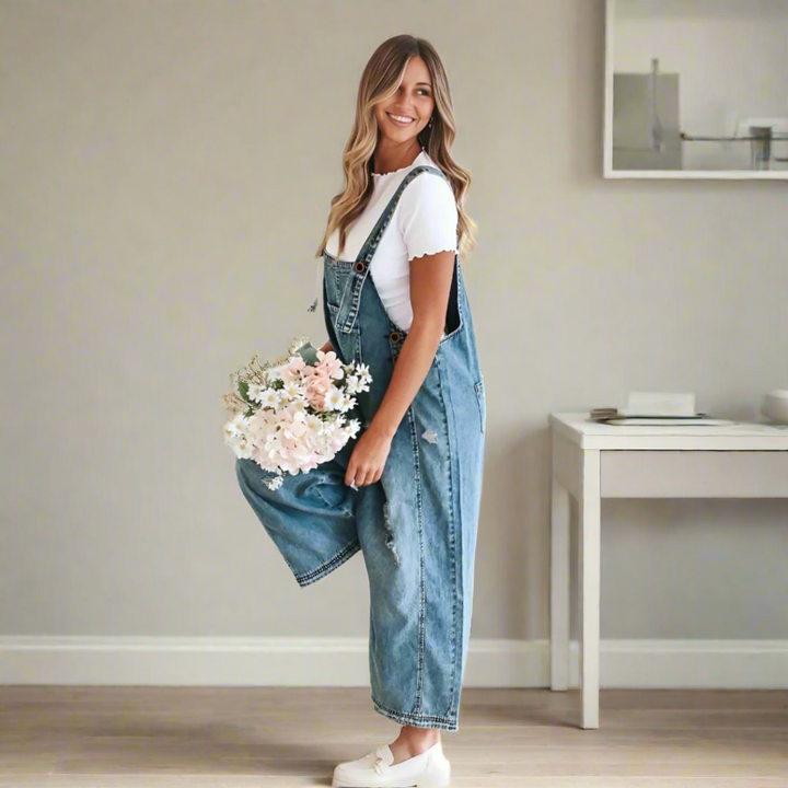 Vintage-style plain jumpsuit with adjustable fit for women