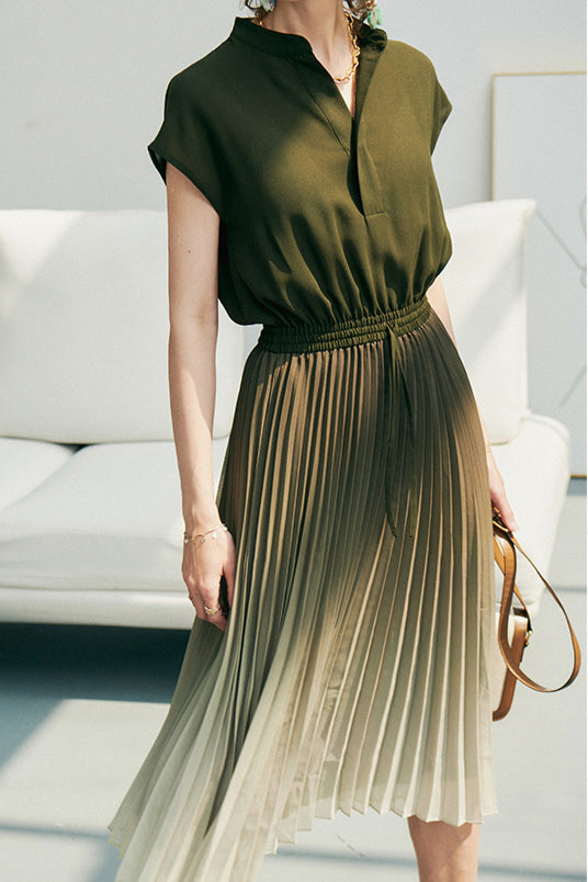 Ombre pleated midi dress with keyhole neck for women