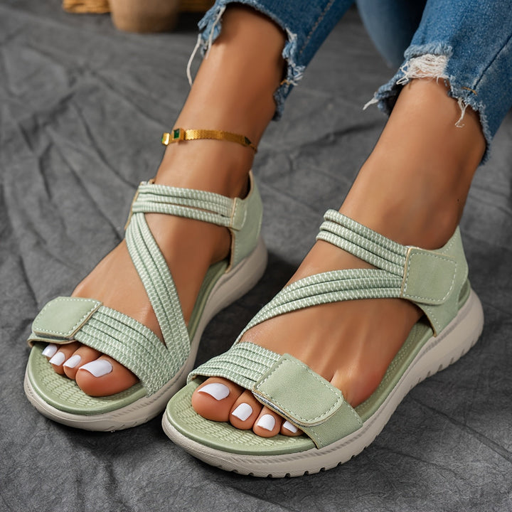Lightweight comfort sandals with adjustable straps for women