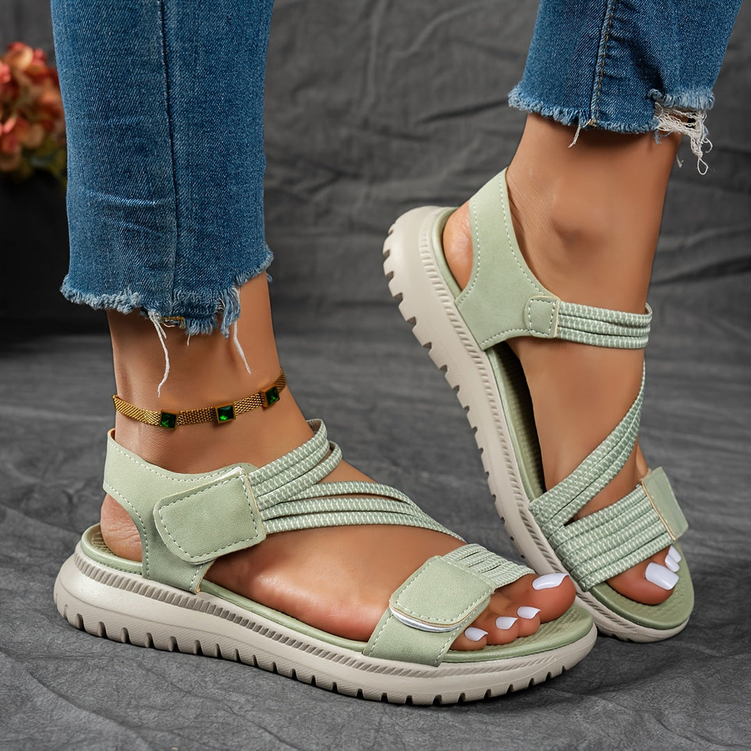 Lightweight comfort sandals with adjustable straps for women