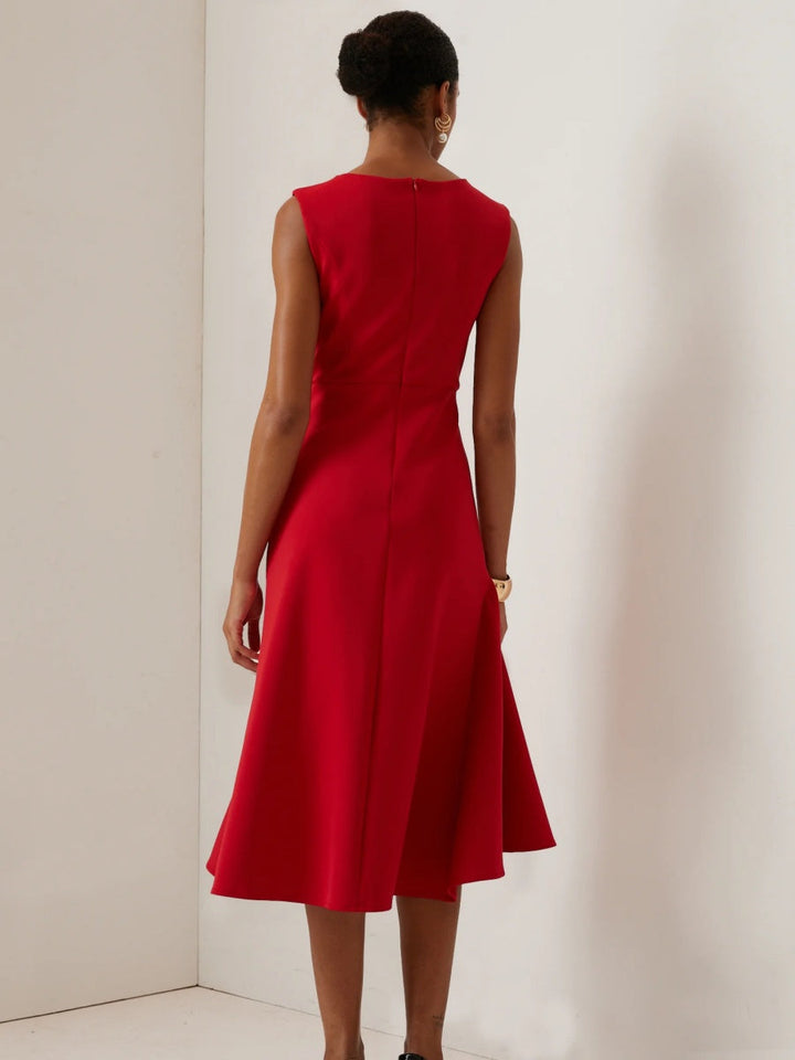 Sleeveless midi dress with ruffle asymmetric hem and crew neck for women