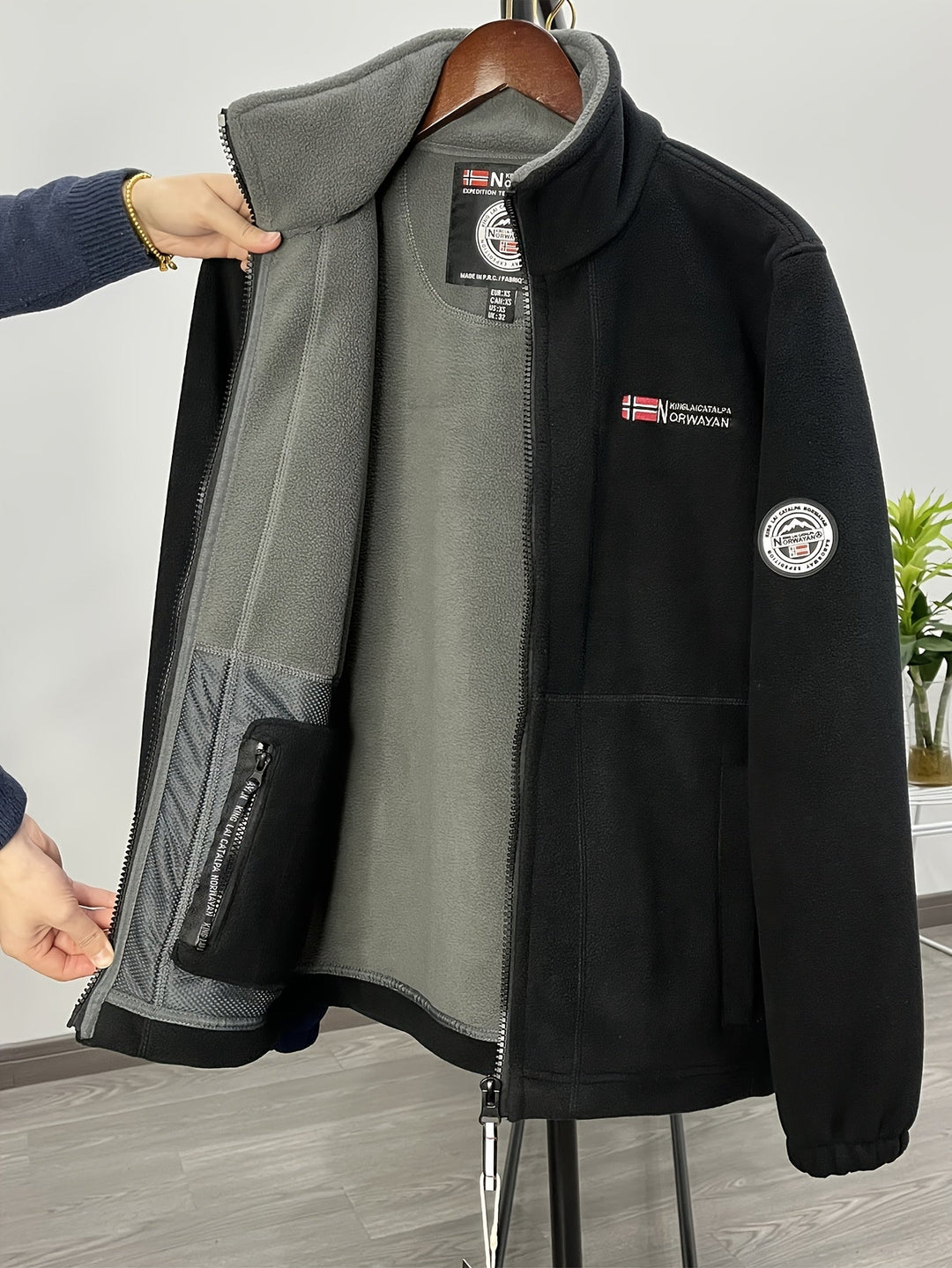 Julius Veste Polaire Outdoor Homme – Soft, Warm &amp; Light with Protective Collar