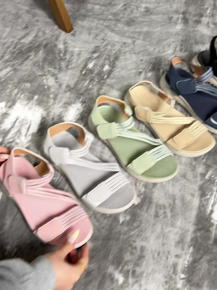 Lightweight comfort sandals with adjustable straps for women