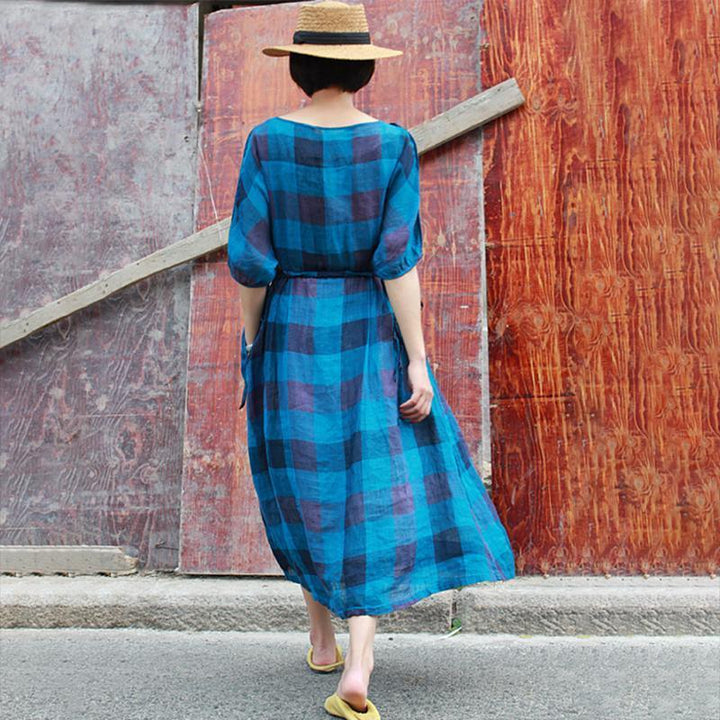 Plus size linen plaid midi dress with pleats and half sleeves for women