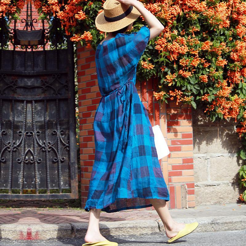 Plus size linen plaid midi dress with pleats and half sleeves for women