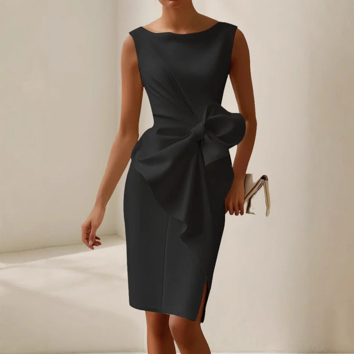 Sleeveless dress with oversized bow waist for women