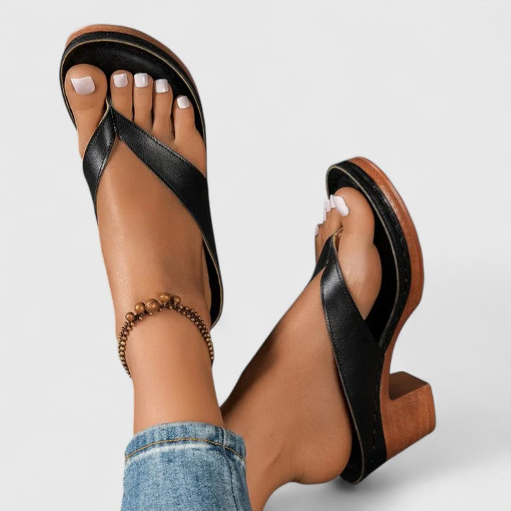 Block-heel toe-post sandals for women