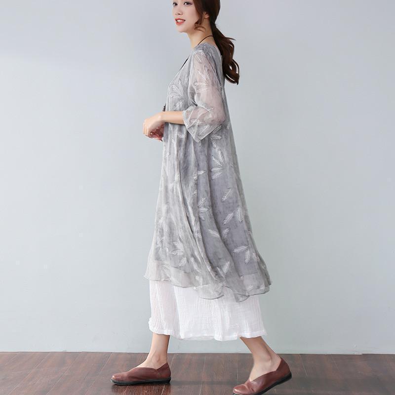 Plus size feather print linen blend dress with half sleeves for women