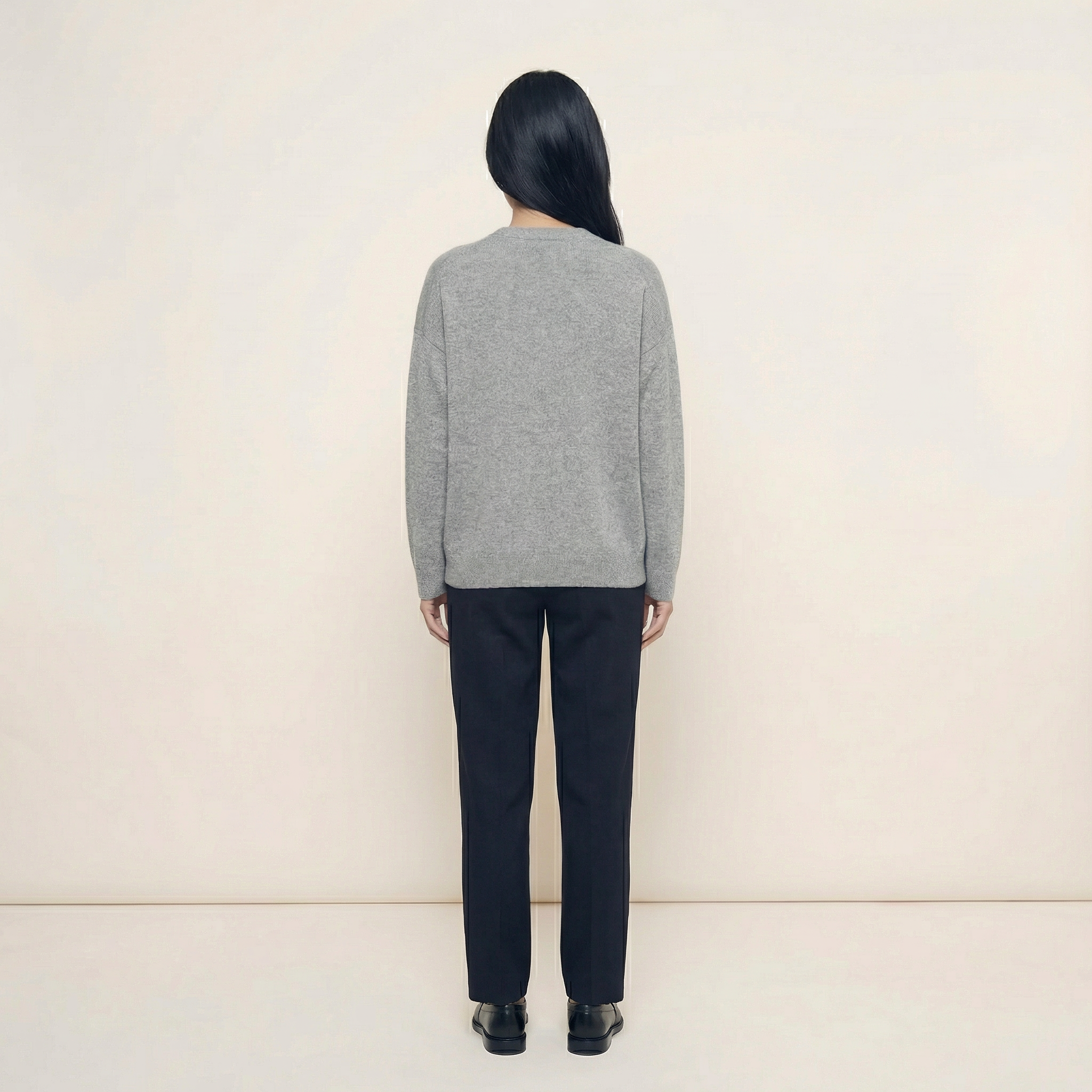 Women’s Solid Color Long Sleeve – Crew Neck Knit Sweater