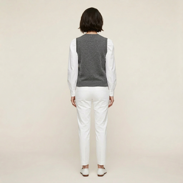 Women’s Knitted Vest – Sleeveless Button-Front Design