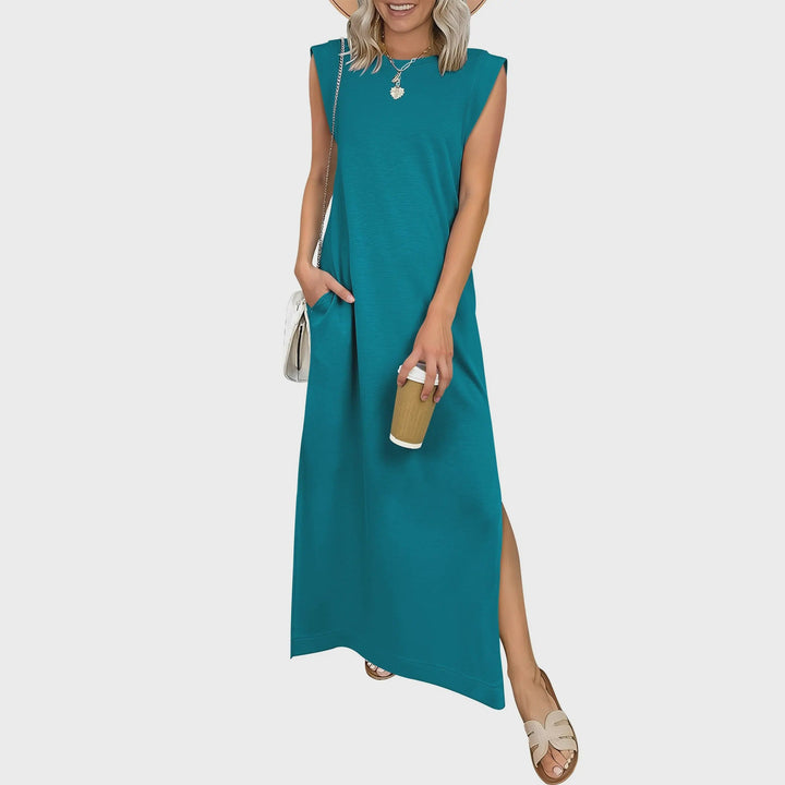 Sleeveless crew neck maxi dress with side pockets and slits for women