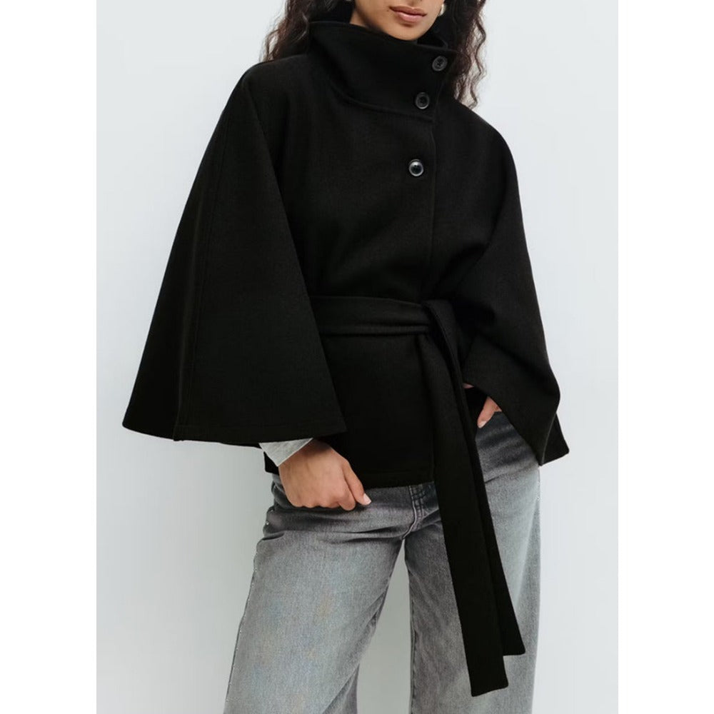 Charlotte Manteau Cape Femme – High Collar &amp; Adjustable Belt for Elegance and Winter Warmth