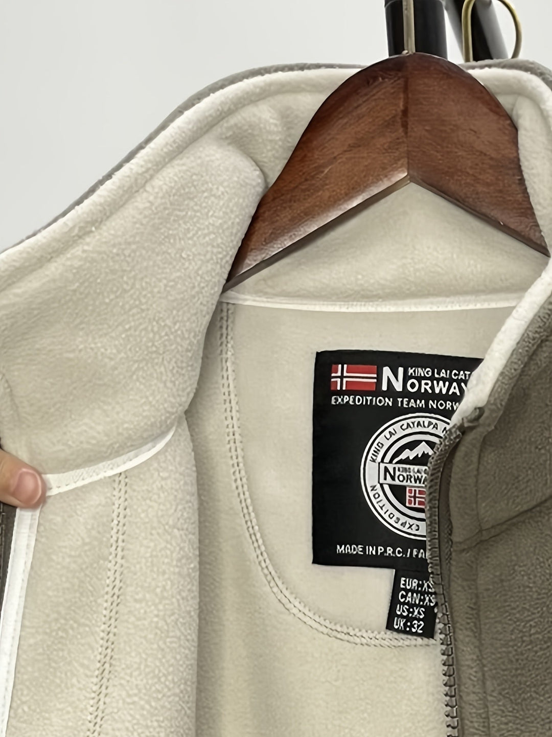 Julius Veste Polaire Outdoor Homme – Soft, Warm &amp; Light with Protective Collar