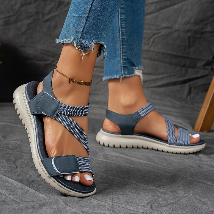 Lightweight comfort sandals with adjustable straps for women