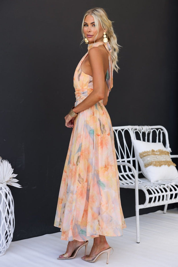 Sleeveless maxi dress with tie high neck for women