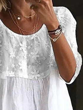 Lace embroidered patchwork top with loose fit and crew neck for women