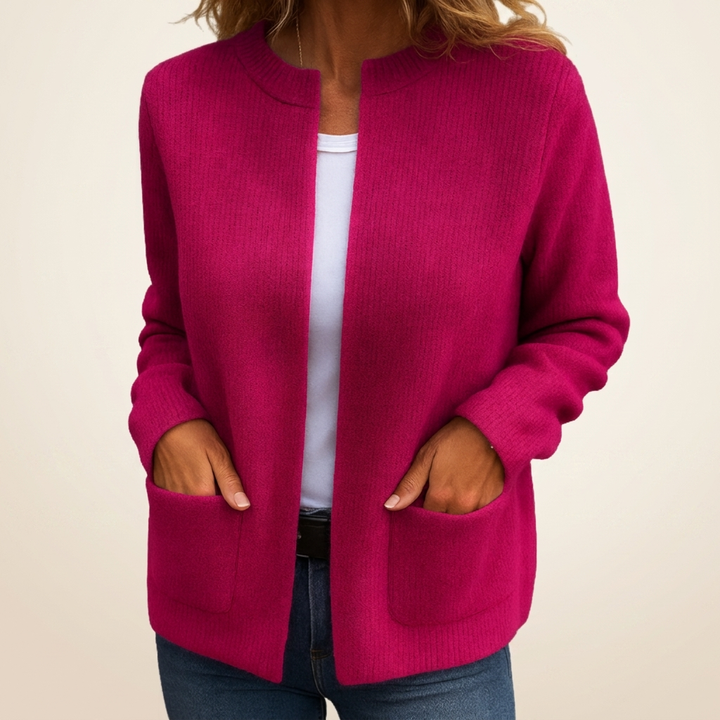Zip-up knit cardigan with pockets and relaxed fit for women