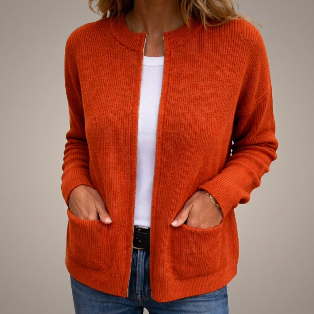 Zip-up knit cardigan with pockets and relaxed fit for women